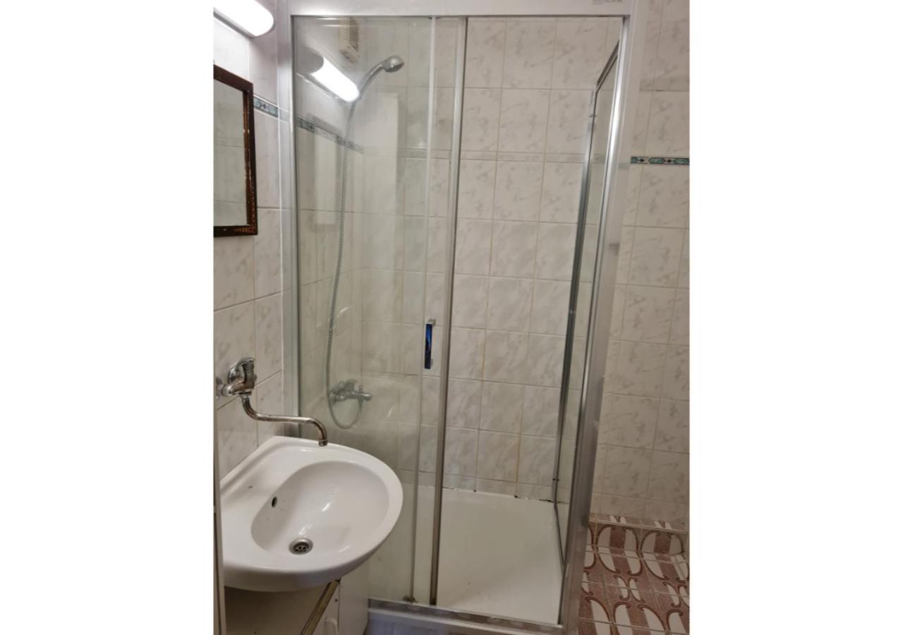 Modern Urban Loft Apartment Opava Ngoại thất bức ảnh